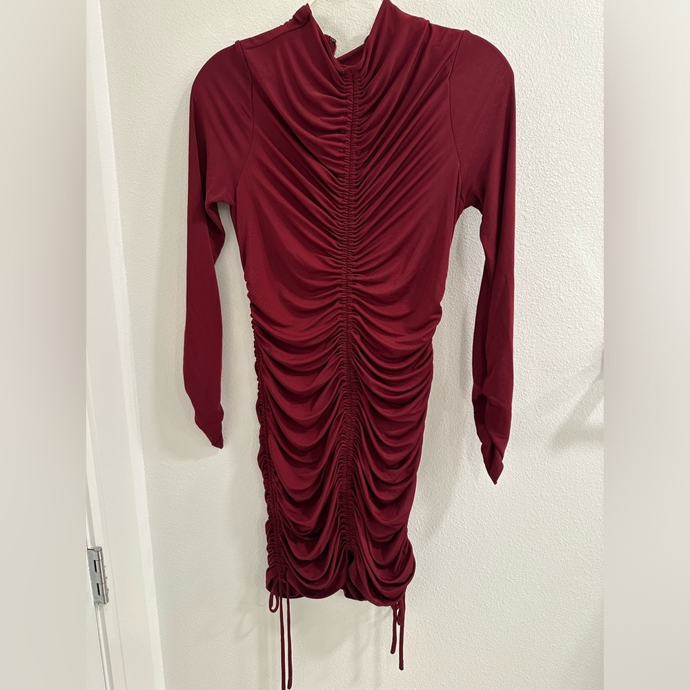 Astr The Label Ruched Center Long Sleeve Mini Dress Size Large NWOT
